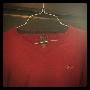 Men’s v-neck sweater